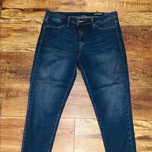 Blank NYC Fringe Hem Ankle Jean Size 30 👖